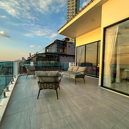 Stunning Beachfront View Luxurious Apartment 40 Haat Jomtien Eksteriør bilde