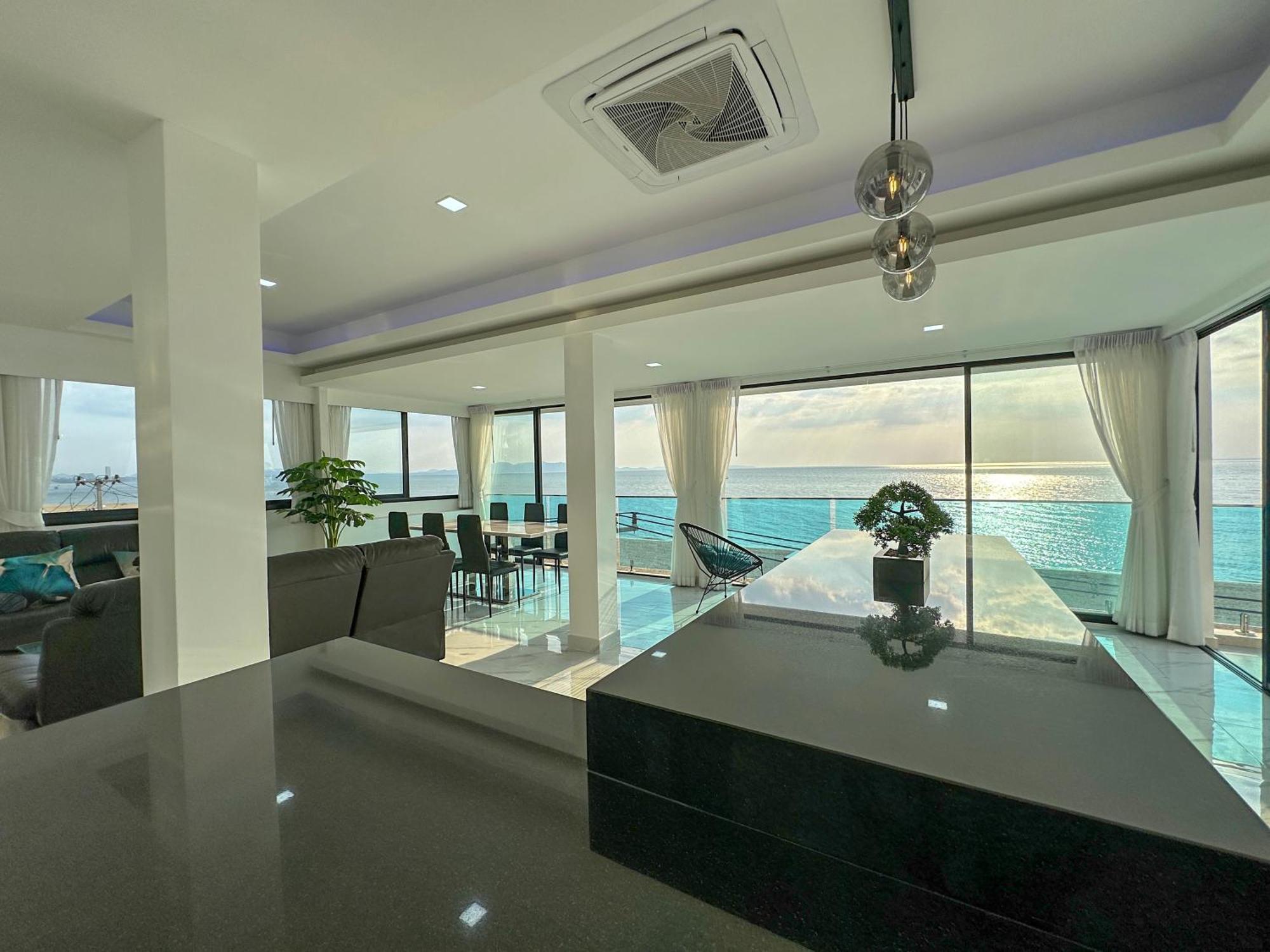 Stunning Beachfront View Luxurious Apartment 40 Haat Jomtien Eksteriør bilde