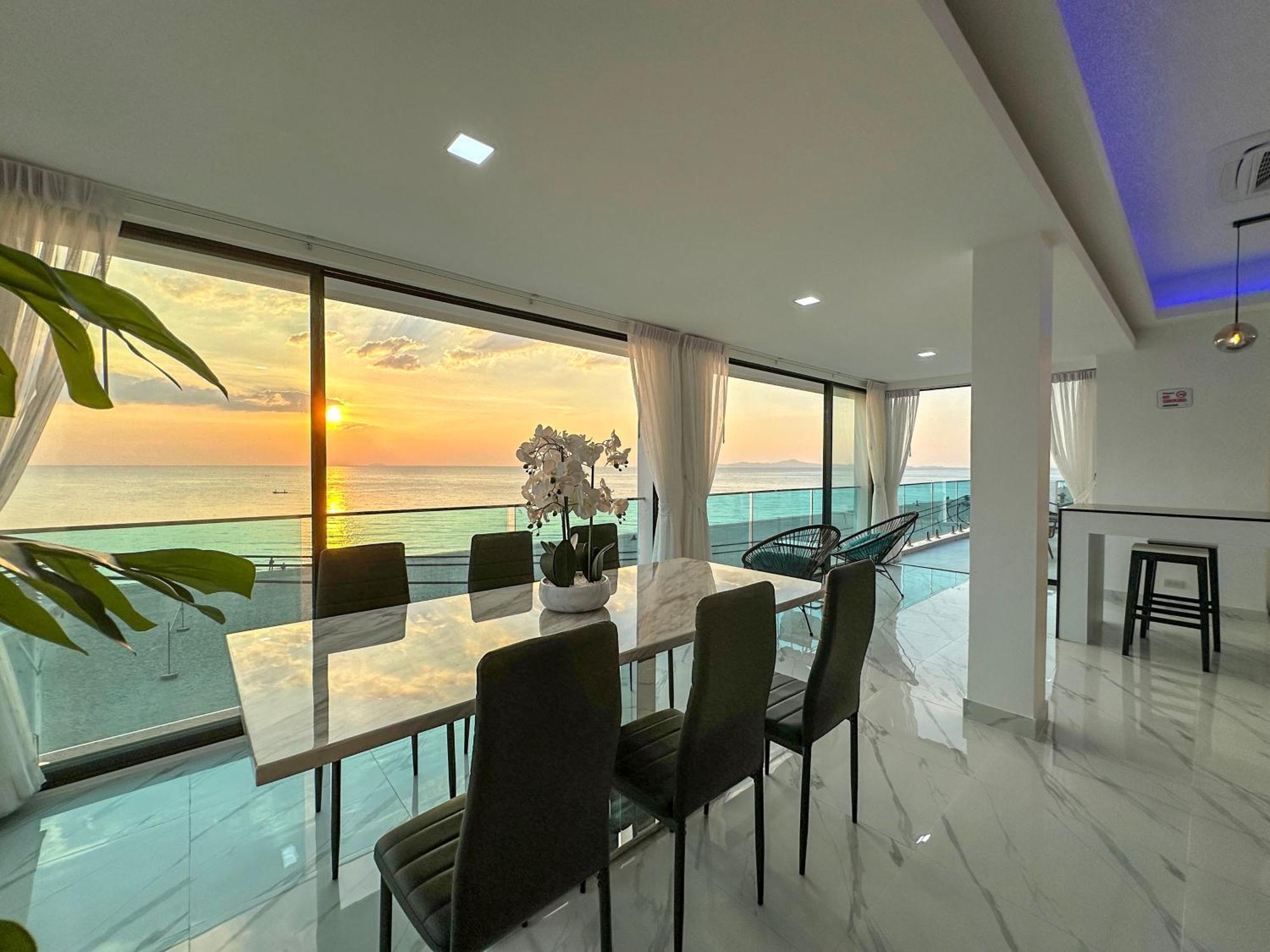 Stunning Beachfront View Luxurious Apartment 40 Haat Jomtien Eksteriør bilde