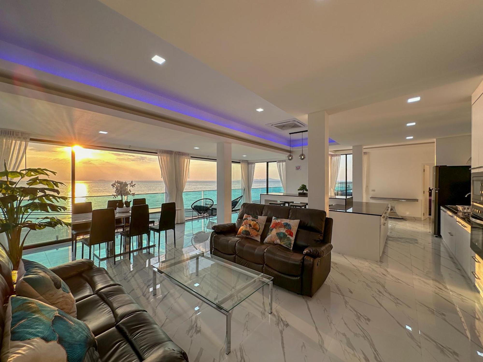 Stunning Beachfront View Luxurious Apartment 40 Haat Jomtien Eksteriør bilde