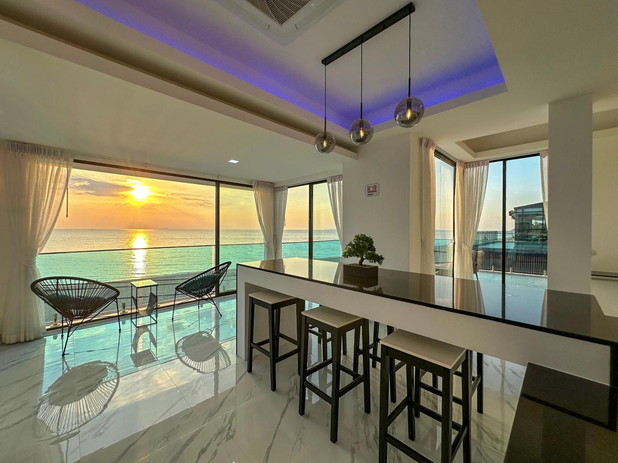 Stunning Beachfront View Luxurious Apartment 40 Haat Jomtien Eksteriør bilde