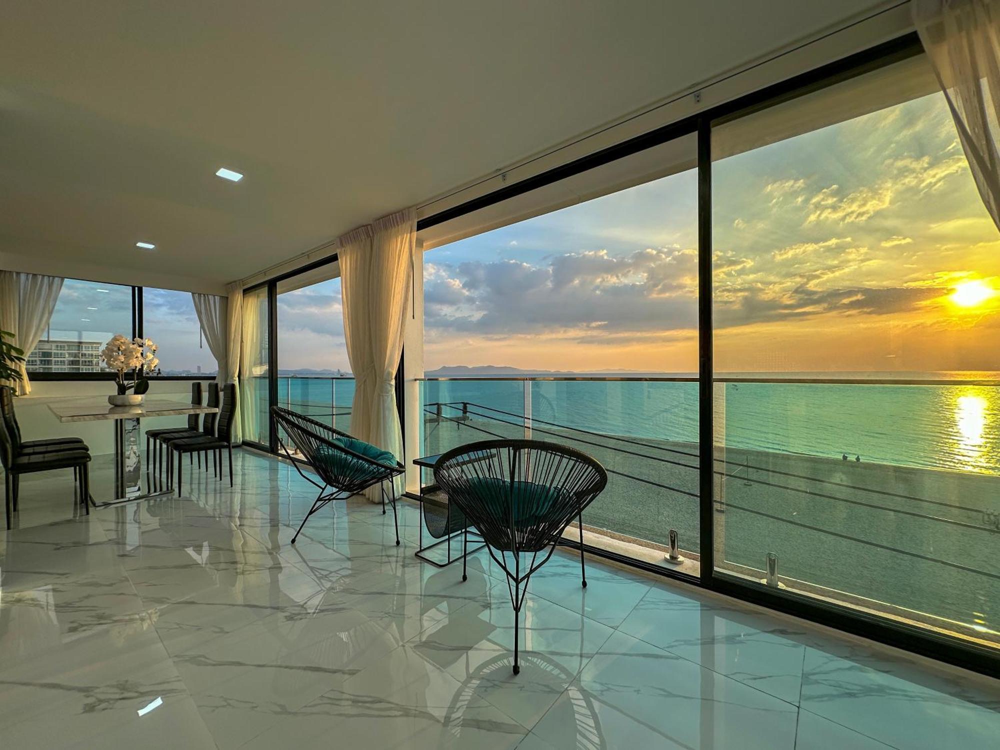 Stunning Beachfront View Luxurious Apartment 40 Haat Jomtien Eksteriør bilde